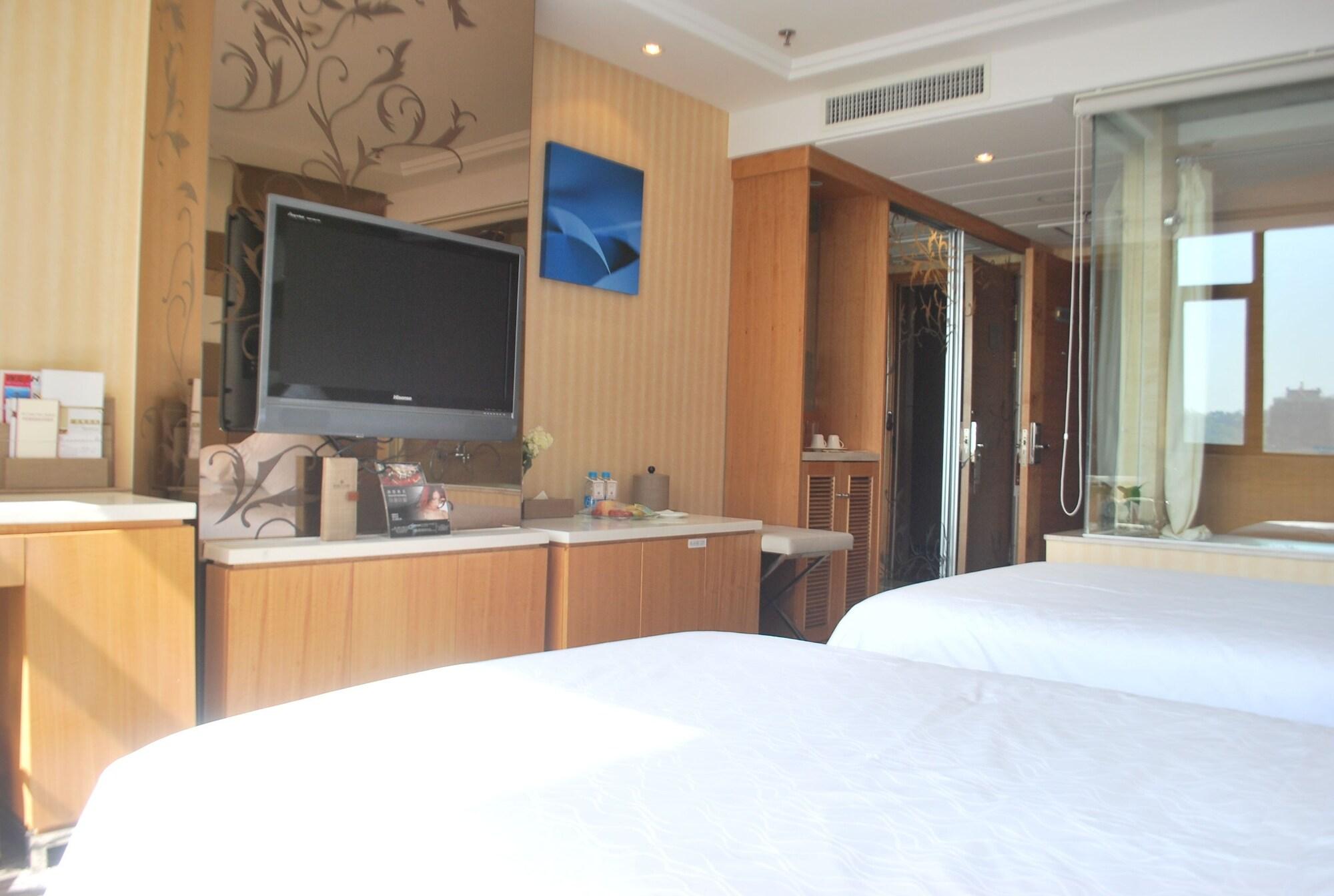 The Center Hotel Weihai Exterior foto