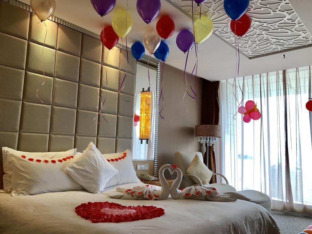 The Center Hotel Weihai Exterior foto