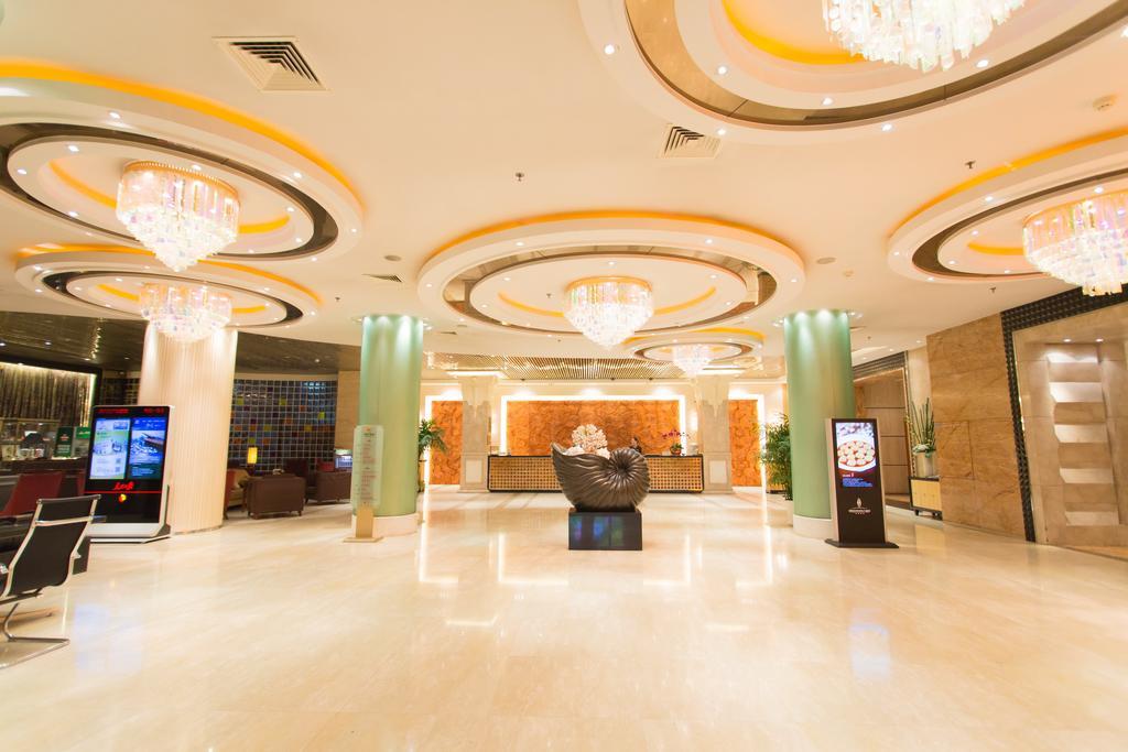 The Center Hotel Weihai Exterior foto