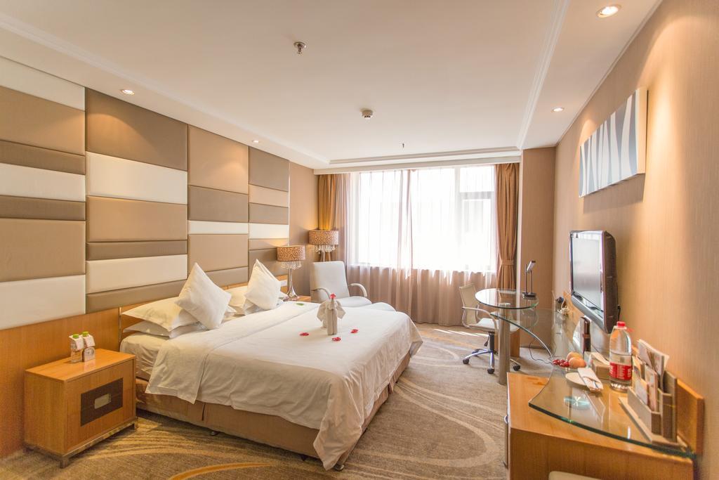The Center Hotel Weihai Exterior foto