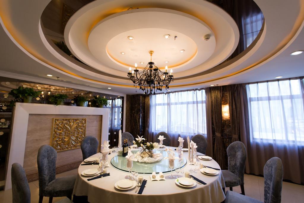 The Center Hotel Weihai Exterior foto